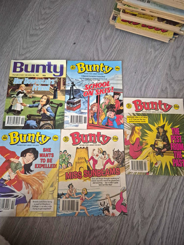 Bunty comic book lot single - bunty,